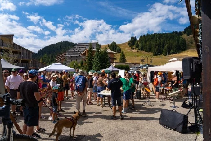 Auris fait son vide-grenier à l'occasion de ses fêtes d'été