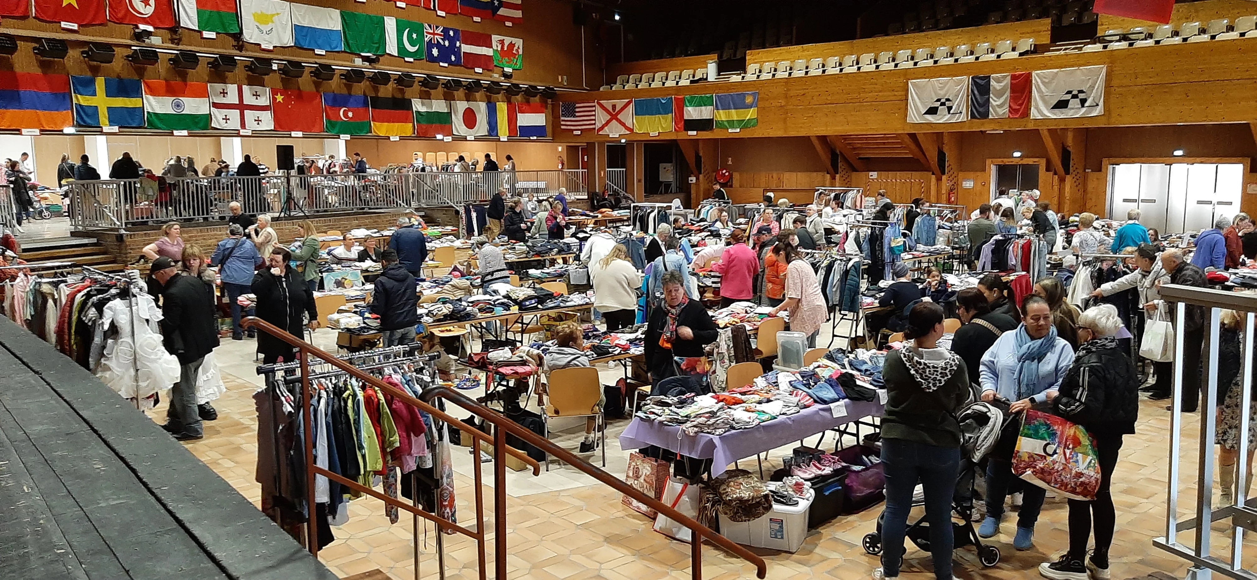 Bourse aux vetements tous ages et puericulture