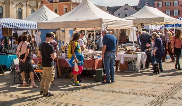 Vide-grenier et randonnée