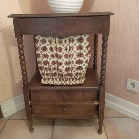 PETIT MEUBLE COUTURE