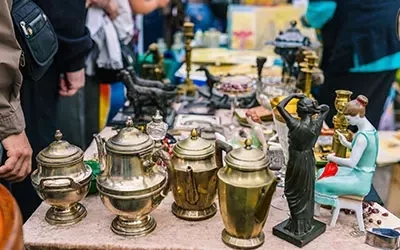 Brocante mensuelle vieille ville d’annecy