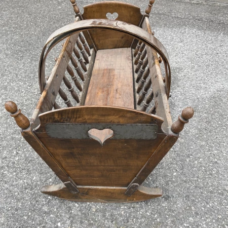 Berceau très ancien