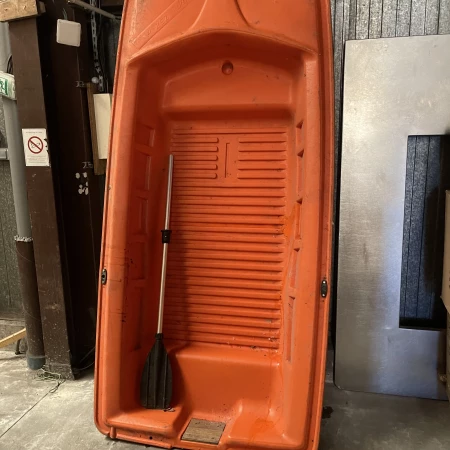 Barque Bic avec rame