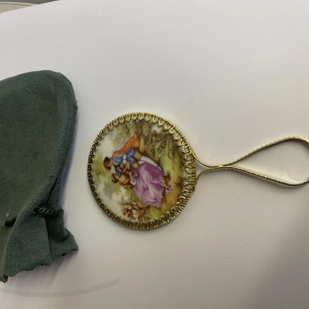 Miroir en porcelaine signé Fragonnard