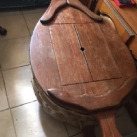 Table en bois soufflet de forge