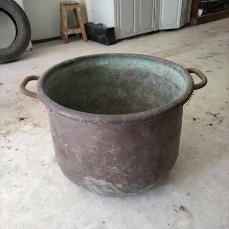 Chaudron en cuivre