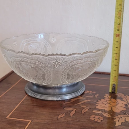 Coupe à fruits en verre moulé