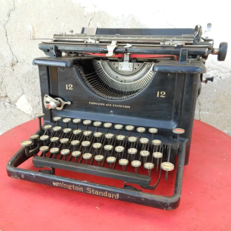 machine a écrire ancienne Remington Modèle 12. broc_du_sud